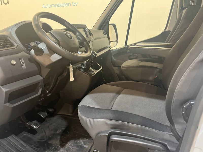 Renault Master T35 2.3 dCi 135 PK L2 Open Laadbak / Euro 6 / Airco / CarPlay / Imperiaal / Cruise Control / 11.200 KM !! - Open body delivery van: picture 5 Renault Master T35 2.3 dCi 135 PK L2 Open Laadbak / Euro 6 / Airco / CarPlay / Imperiaal / Cruise Control / 11.200 KM !! - Open body delivery van: picture 5