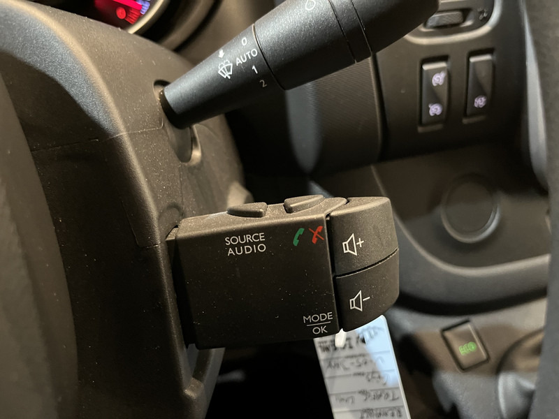 Small van Renault Trafic 2.0 dCi L1H1 120 PK Servicebus / Sortimo Inrichting / Euro 6 / Airco / Camera / CarPlay / Cruise Control / Navigatie / 3-Zits / 27.800 KM !! / BPM VRIJ !!: picture 11