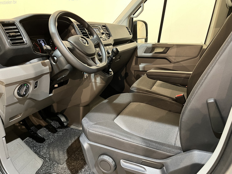 Interior photo 3: Small van Volkswagen Crafter 2.0 TDI L3H3 / Euro 6 / Airco / Cruise Control / 3-Zits / 67.200 KM !! / BPM VRIJ !!