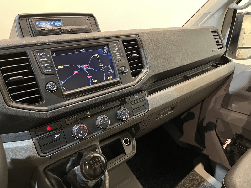 Volkswagen Crafter Crafter 50 TDI 180 PK Open Laadbak / Hiab Kraan / Euro 6 / Airco / Trekhaak 3500 KG / Cruise Control / CarPlay / 51.000 KM !! C-Rijbewijs !! - Dropside/ Flatbed truck, Crane truck: picture 5 Volkswagen Crafter Crafter 50 TDI 180 PK Open Laadbak / Hiab Kraan / Euro 6 / Airco / Trekhaak 3500 KG / Cruise Control / CarPlay / 51.000 KM !! C-Rijbewijs !! - Dropside/ Flatbed truck, Crane truck: picture 5