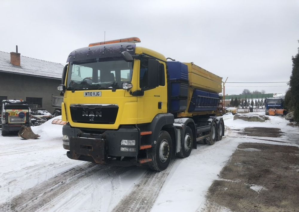 MAN TGS 32.360 8x4 piaskarka solarka schmidt euro5 pług - Utility/ Special vehicle, Truck: picture 4 MAN TGS 32.360 8x4 piaskarka solarka schmidt euro5 pług - Utility/ Special vehicle, Truck: picture 4