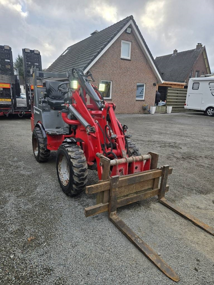 Compact loader Weidemann 1240: picture 6