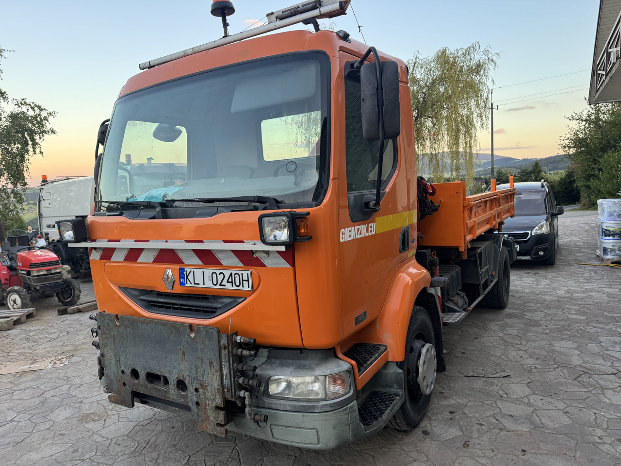 Renault Midlum 180dCi + Fassi F40A.22 kran crane grue tipper kipper benne - Crane truck: picture 2 Renault Midlum 180dCi + Fassi F40A.22 kran crane grue tipper kipper benne - Crane truck: picture 2