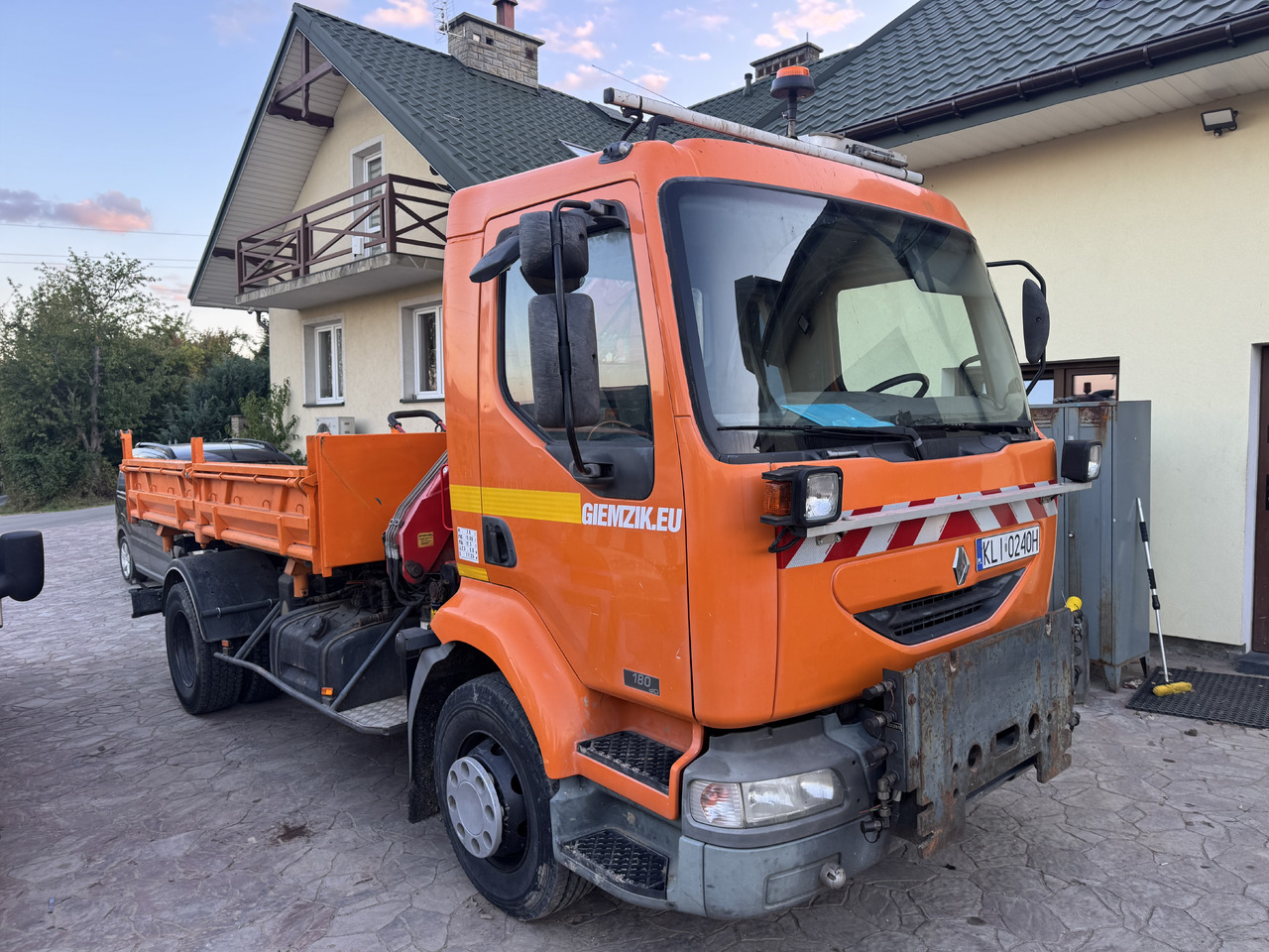 Renault Midlum 180dCi + Fassi F40A.22 kran crane grue tipper kipper benne - Crane truck: picture 1 Renault Midlum 180dCi + Fassi F40A.22 kran crane grue tipper kipper benne - Crane truck: picture 1