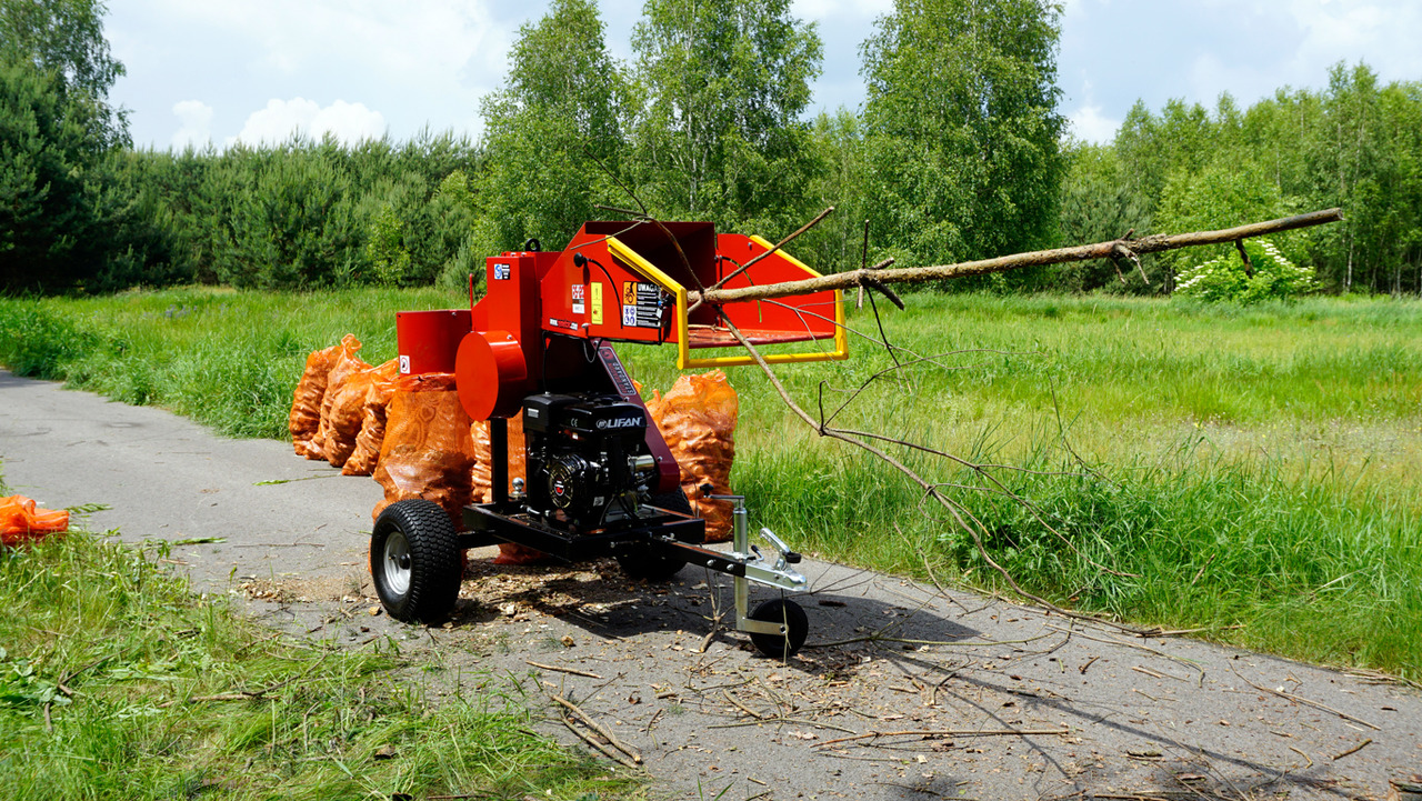 REMET RS120 OFFROAD - Wood chipper: picture 2 REMET RS120 OFFROAD - Wood chipper: picture 2