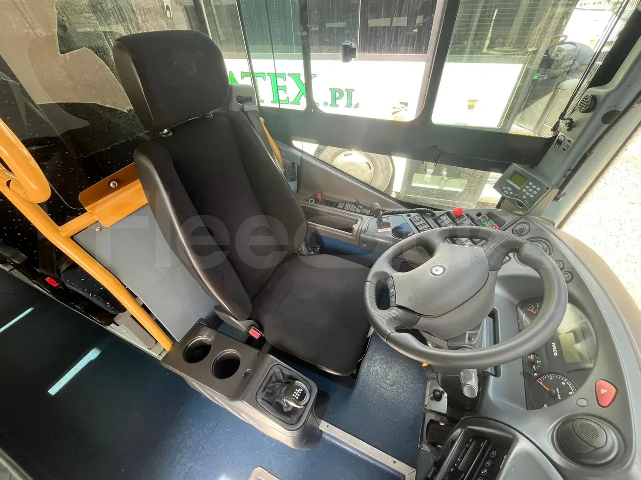 Coach Iveco Crossway: picture 11