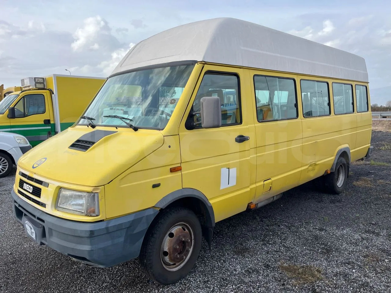 Iveco Turbo Daily - Minibus, Passenger van: picture 4 Iveco Turbo Daily - Minibus, Passenger van: picture 4