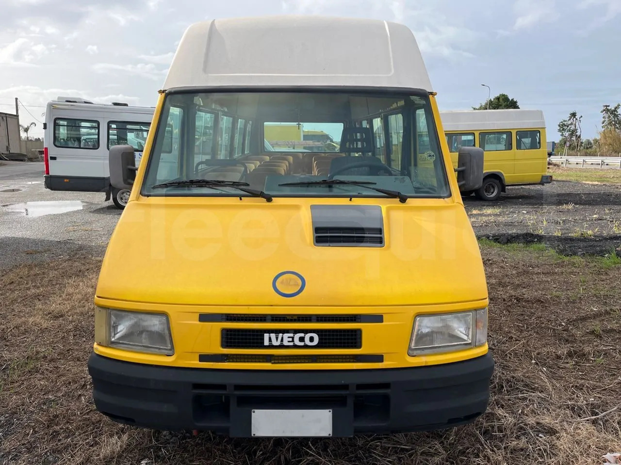 Iveco Turbo Daily - Minibus, Passenger van: picture 2 Iveco Turbo Daily - Minibus, Passenger van: picture 2