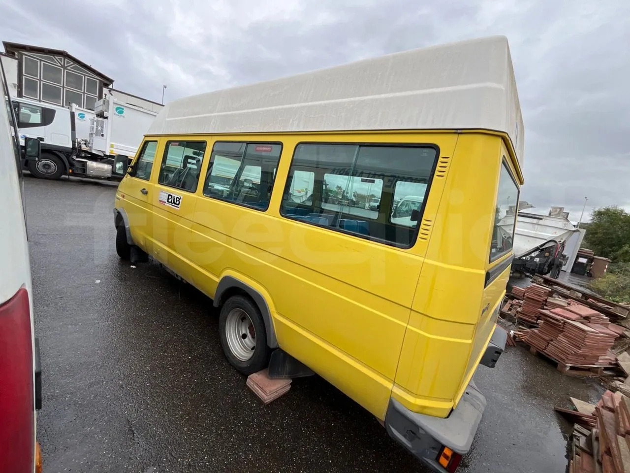 Iveco Turbo Daily - Minibus, Passenger van: picture 5 Iveco Turbo Daily - Minibus, Passenger van: picture 5