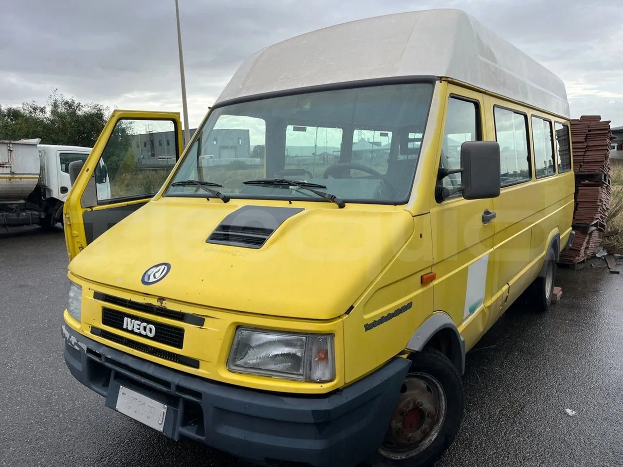 Iveco Turbo Daily - Minibus, Passenger van: picture 3 Iveco Turbo Daily - Minibus, Passenger van: picture 3