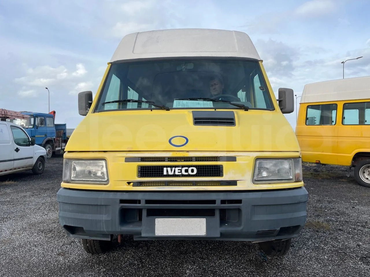 Iveco Turbo Daily - Minibus, Passenger van: picture 2 Iveco Turbo Daily - Minibus, Passenger van: picture 2