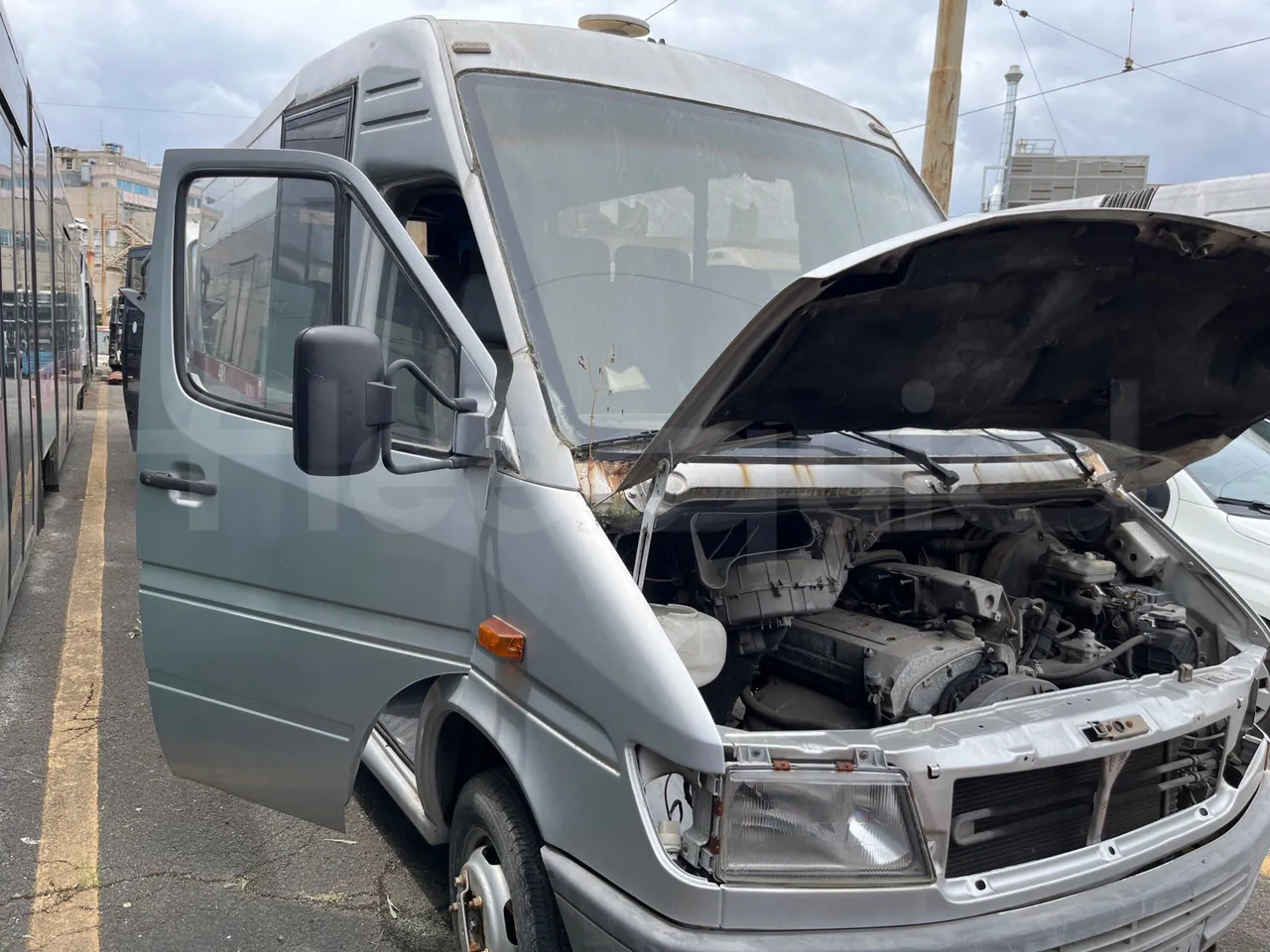 N. 2 Mercedes-Benz 414T - Minibus, Passenger van: picture 1 N. 2 Mercedes-Benz 414T - Minibus, Passenger van: picture 1