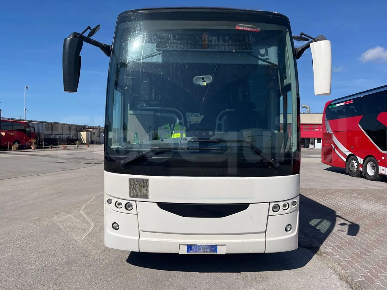 Van Hool EX16 MID - Coach: picture 2 Van Hool EX16 MID - Coach: picture 2