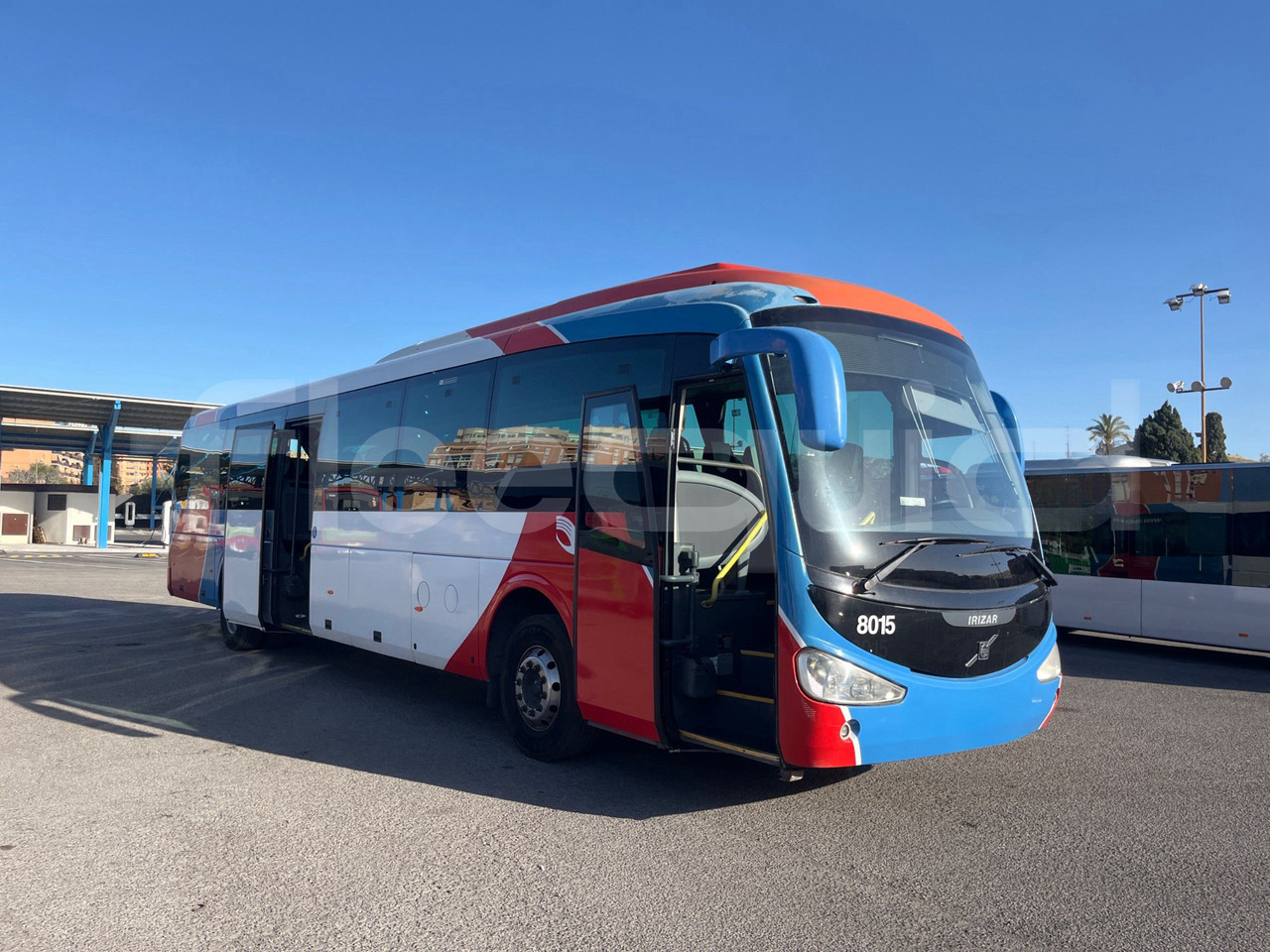 Volvo B9 - Coach: picture 1 Volvo B9 - Coach: picture 1