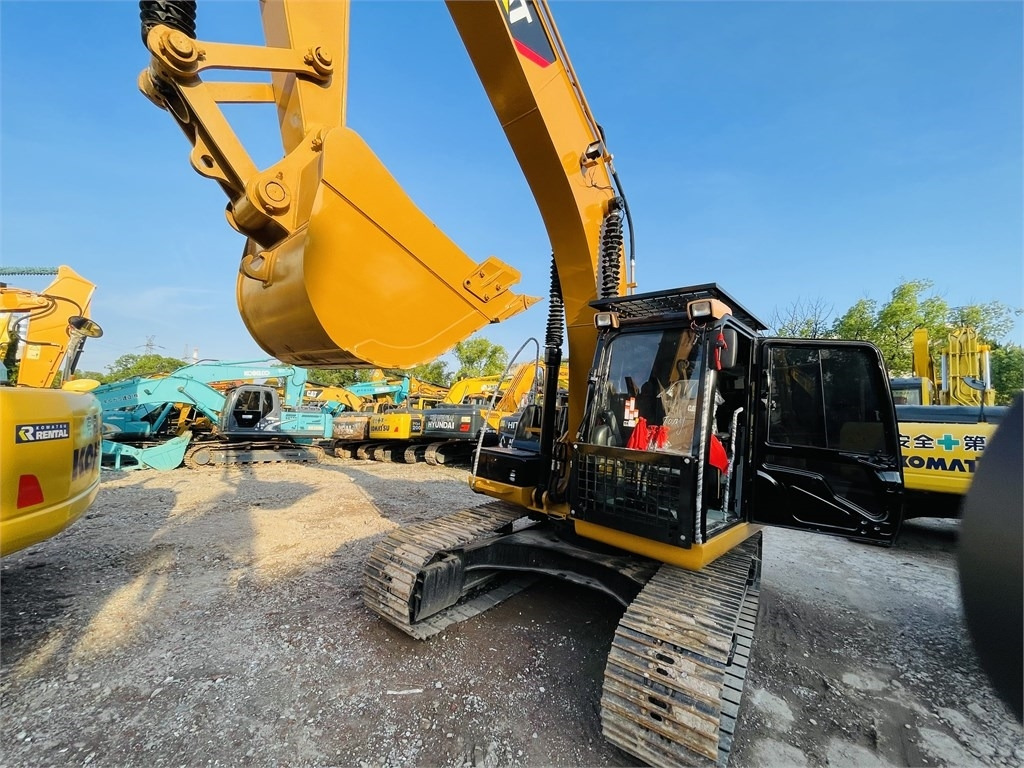 CAT 320d2l - Crawler excavator: picture 1 CAT 320d2l - Crawler excavator: picture 1