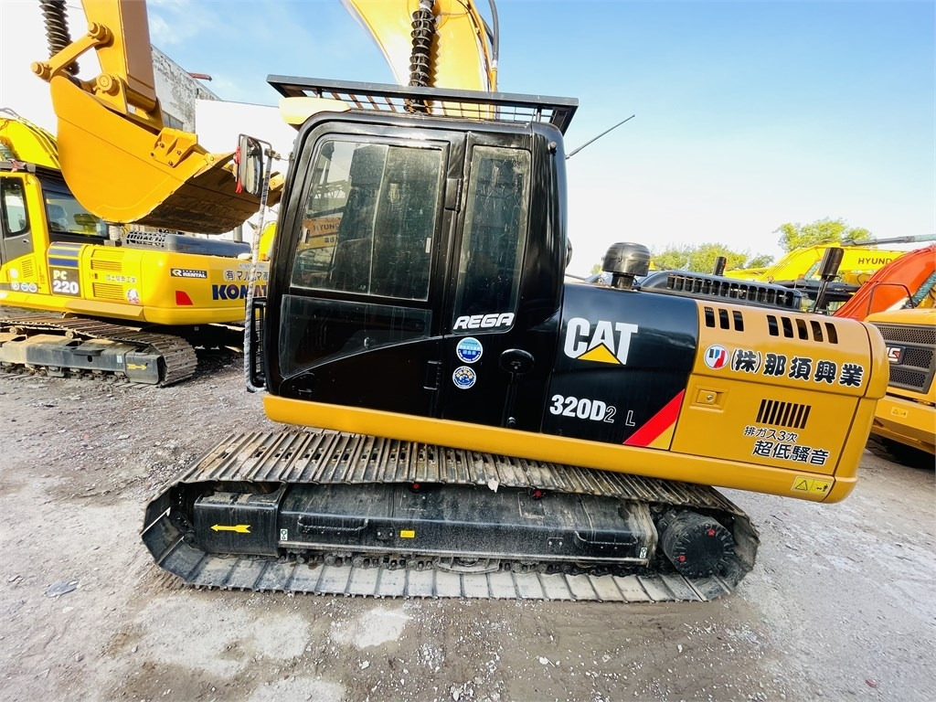 CAT 320d2l - Crawler excavator: picture 4 CAT 320d2l - Crawler excavator: picture 4