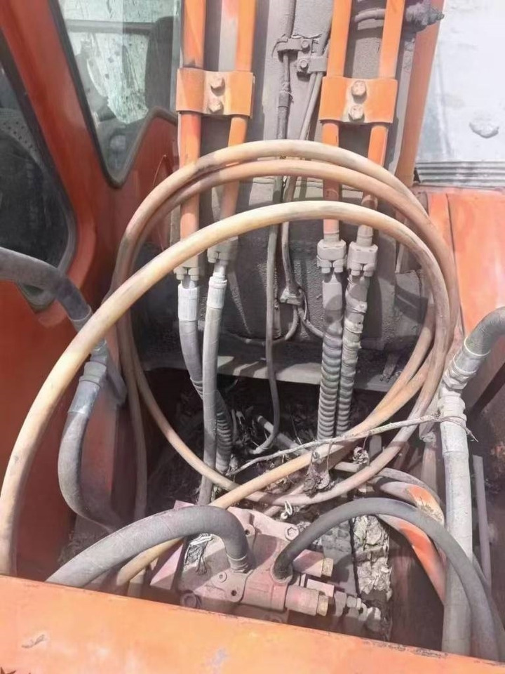 Crawler excavator Doosan DH225LC-9: picture 6