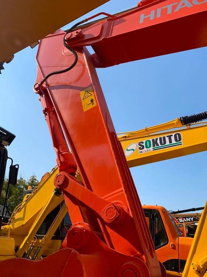 Hitachi Zaxis 240 - Crawler excavator: picture 5 Hitachi Zaxis 240 - Crawler excavator: picture 5