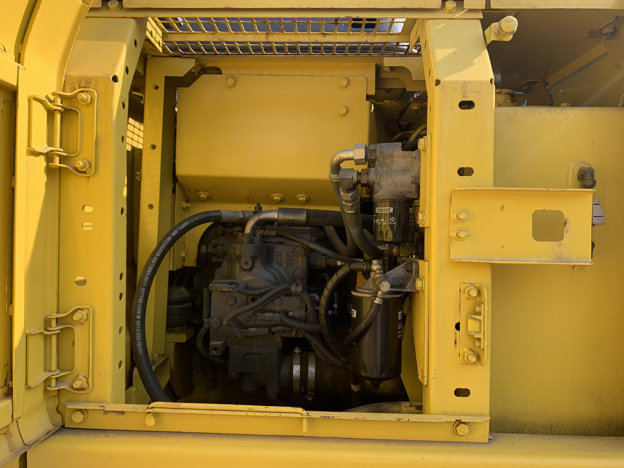 KOMATSU PC130 - Crawler excavator: picture 5 KOMATSU PC130 - Crawler excavator: picture 5