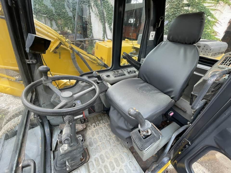 Komatsu PC160LC - Wheel excavator: picture 5 Komatsu PC160LC - Wheel excavator: picture 5