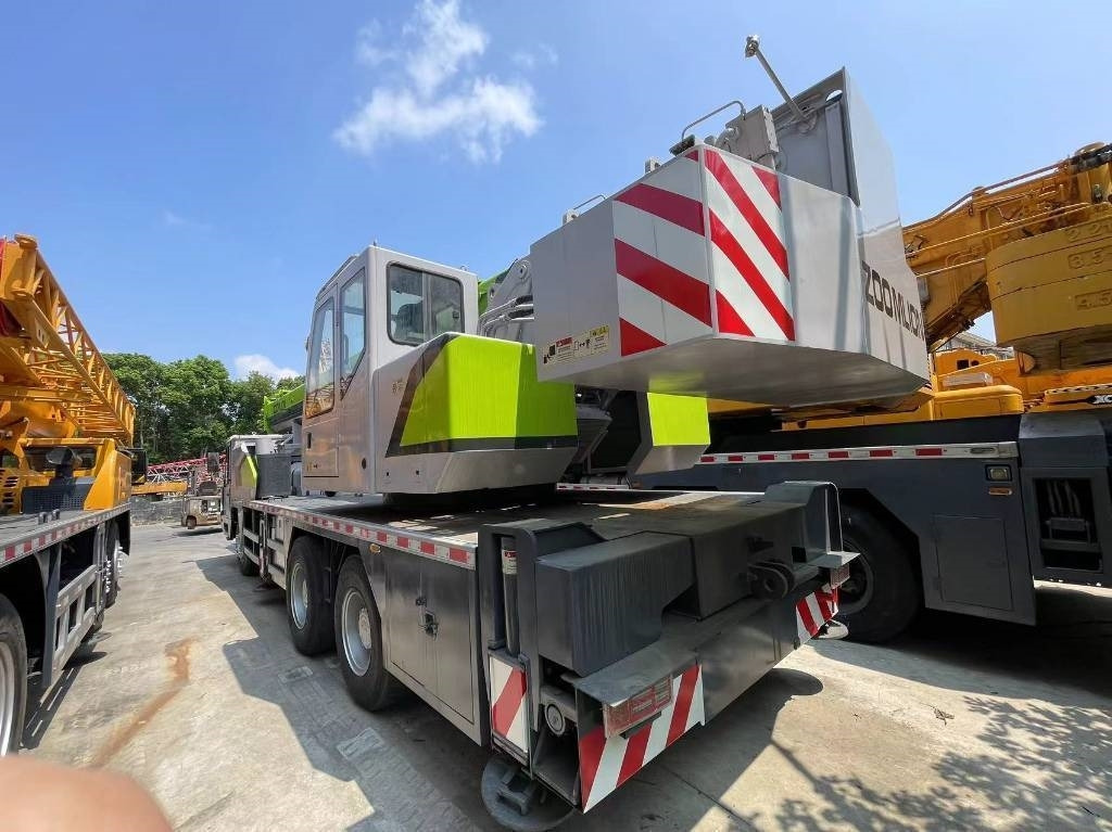 Zoomlion ZTC251V - Mobile crane: picture 3 Zoomlion ZTC251V - Mobile crane: picture 3