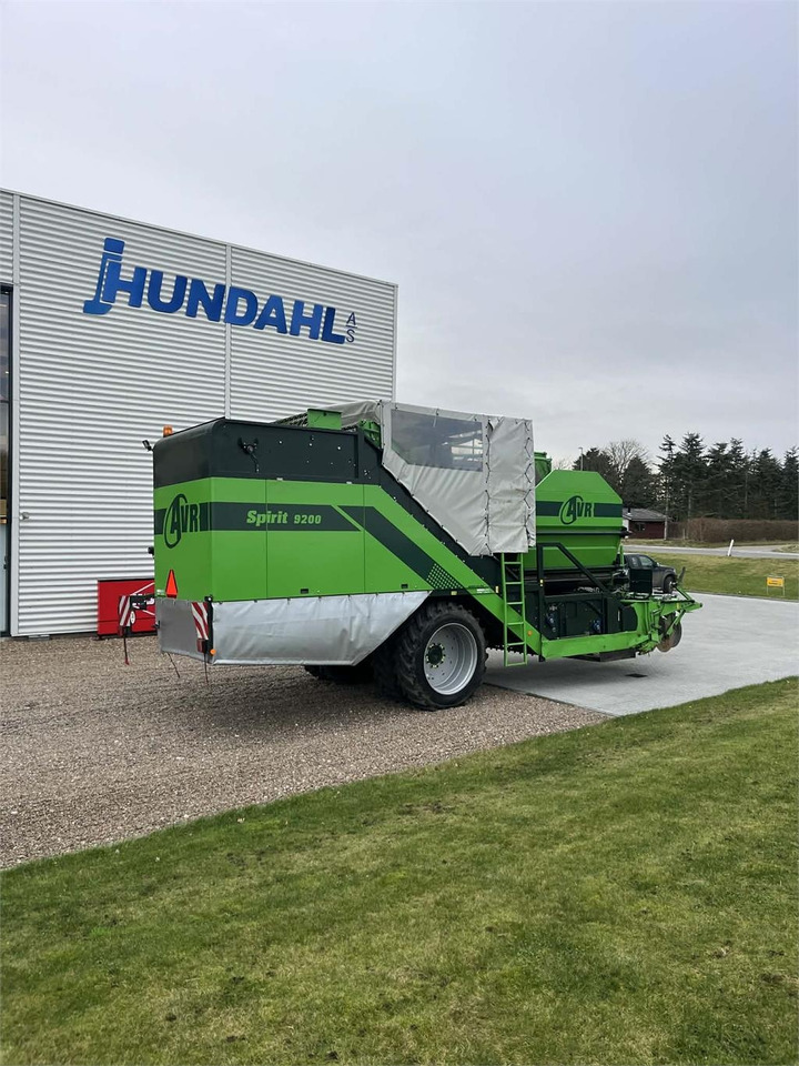 AVR 9200 HJULTRÆK - Potato harvester: picture 1 AVR 9200 HJULTRÆK - Potato harvester: picture 1