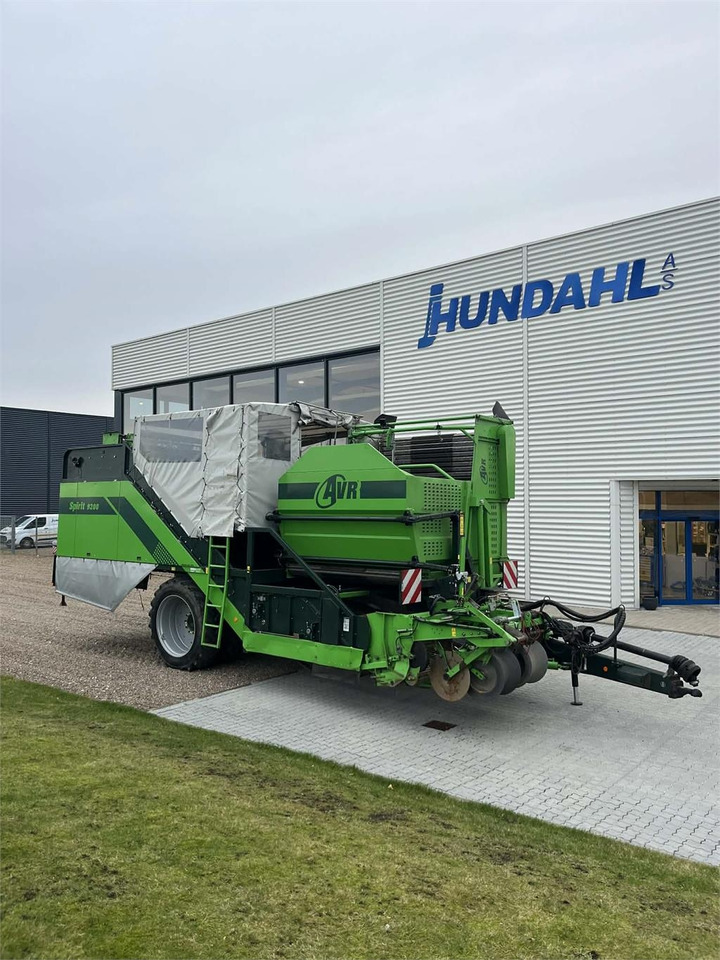 AVR 9200 HJULTRÆK - Potato harvester: picture 2 AVR 9200 HJULTRÆK - Potato harvester: picture 2