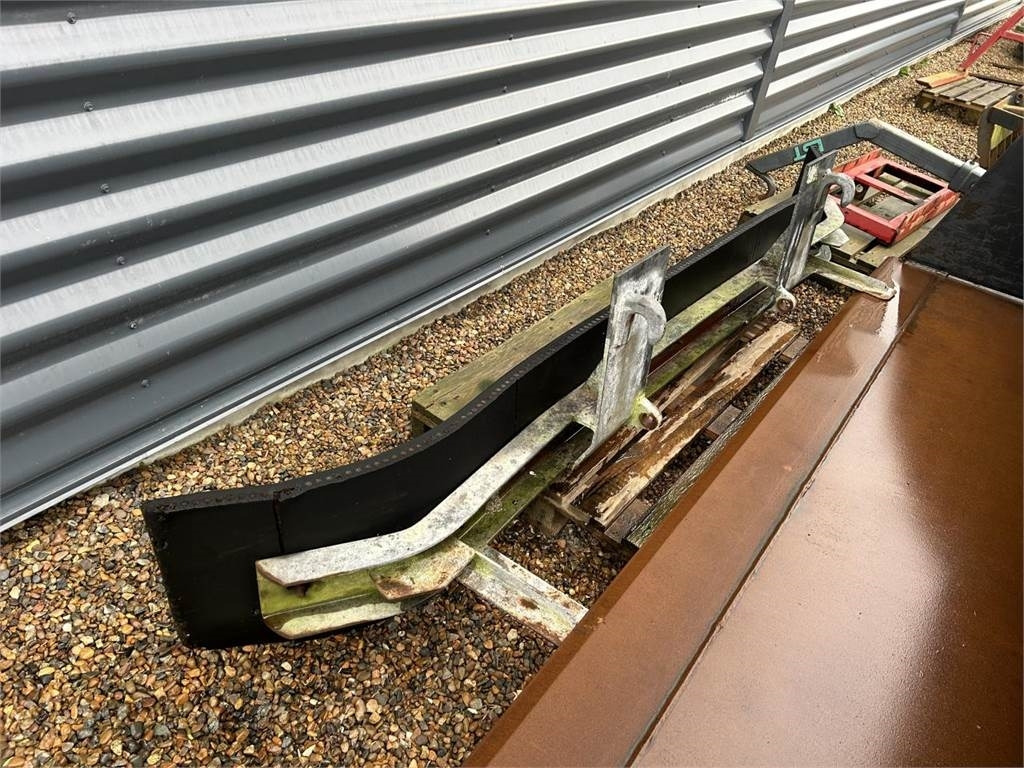 Düvelsdorf GUMMISKRABER 3 METER - Attachment for Agricultural machinery: picture 2 Düvelsdorf GUMMISKRABER 3 METER - Attachment for Agricultural machinery: picture 2