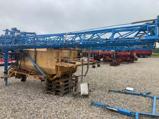 Lindus 3000 L - 30 M BOM - Tractor mounted sprayer: picture 2 Lindus 3000 L - 30 M BOM - Tractor mounted sprayer: picture 2