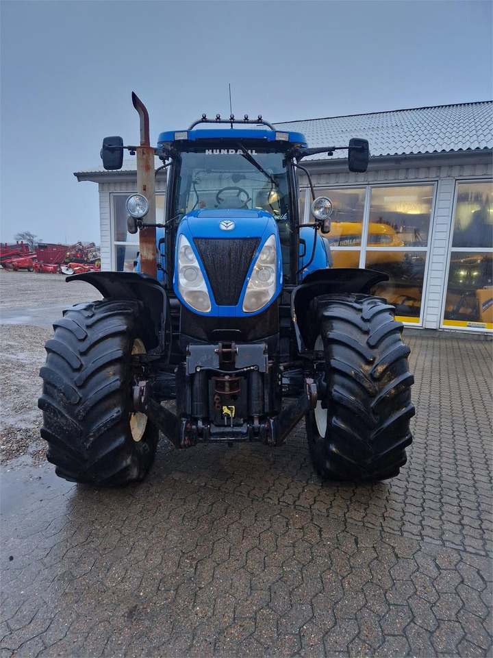 New Holland T7030PC SS - Farm tractor: picture 4 New Holland T7030PC SS - Farm tractor: picture 4