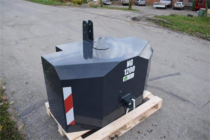 - - - 1200 kilo J-Maskiner - Counterweight for Agricultural machinery: picture 3 - - - 1200 kilo J-Maskiner - Counterweight for Agricultural machinery: picture 3