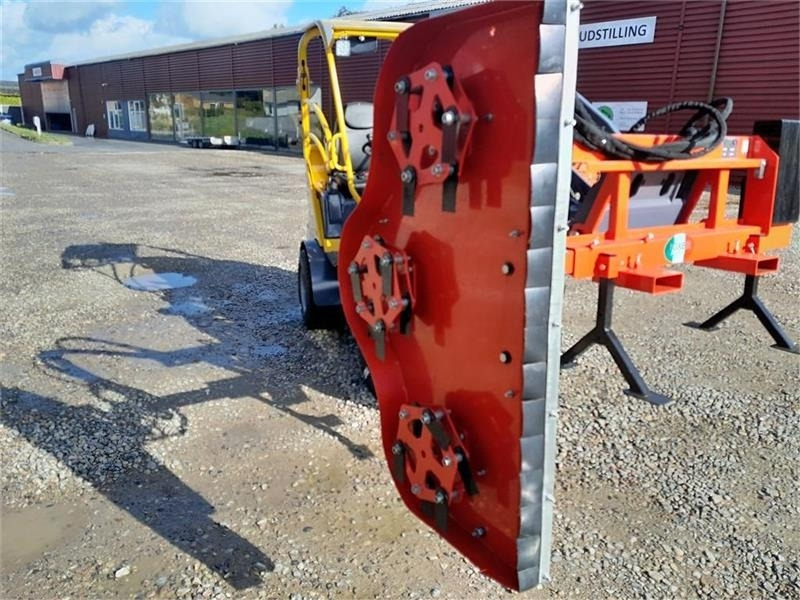 Leasing of Eurotrac Hækkesnitter Eurotrac Hækkesnitter: picture 10 Leasing of Eurotrac Hækkesnitter Eurotrac Hækkesnitter: picture 10