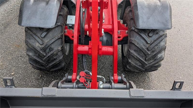 Compact loader Heracles H200: picture 7 Compact loader Heracles H200: picture 7