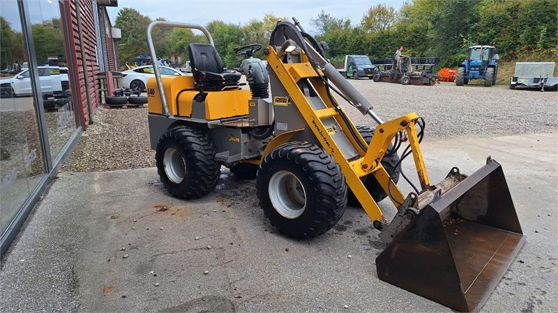 InTrac l40  - Compact loader: picture 3 InTrac l40  - Compact loader: picture 3