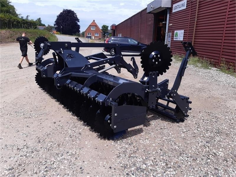 J-Maskiner IT-4000 med hydraulisk lift - Disc harrow: picture 2 J-Maskiner IT-4000 med hydraulisk lift - Disc harrow: picture 2