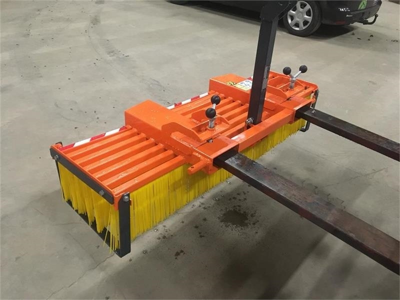 - - - Sweeper 1.50 - Broom for Utility/ Special vehicle: picture 1 - - - Sweeper 1.50 - Broom for Utility/ Special vehicle: picture 1