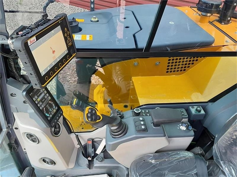 Crawler excavator XCMG XE80E: picture 10