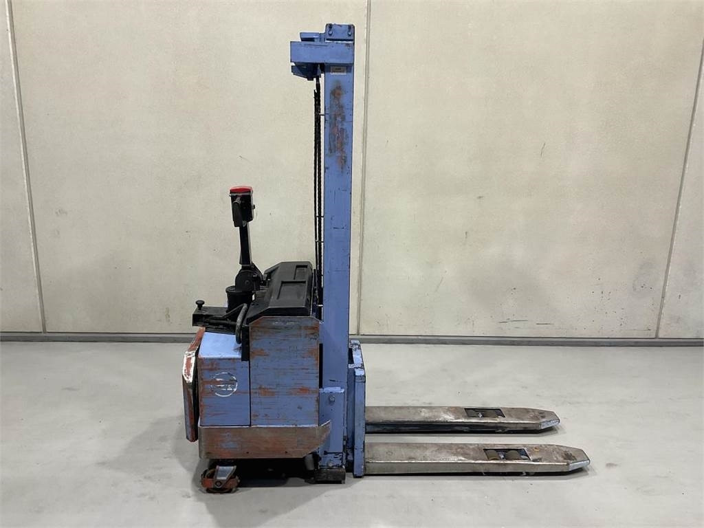 BT LSV 1250 E - Stacker: picture 1 BT LSV 1250 E - Stacker: picture 1