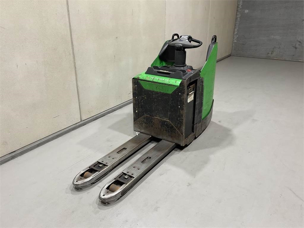 Cesab P320 - Pallet truck: picture 4 Cesab P320 - Pallet truck: picture 4
