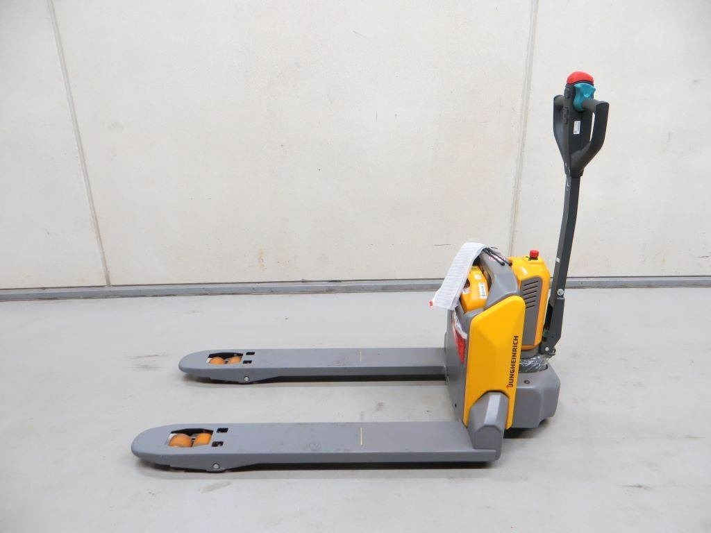 Jungheinrich AME15 - Pallet truck: picture 2 Jungheinrich AME15 - Pallet truck: picture 2