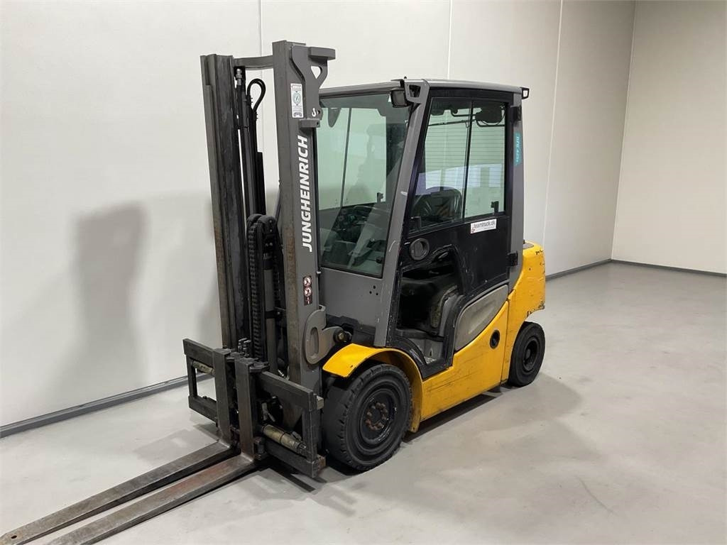 Jungheinrich DFG 425S  - Diesel forklift: picture 4 Jungheinrich DFG 425S  - Diesel forklift: picture 4