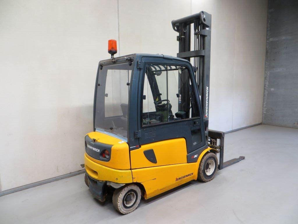 Jungheinrich EFG-VAC 30 - Electric forklift: picture 4 Jungheinrich EFG-VAC 30 - Electric forklift: picture 4