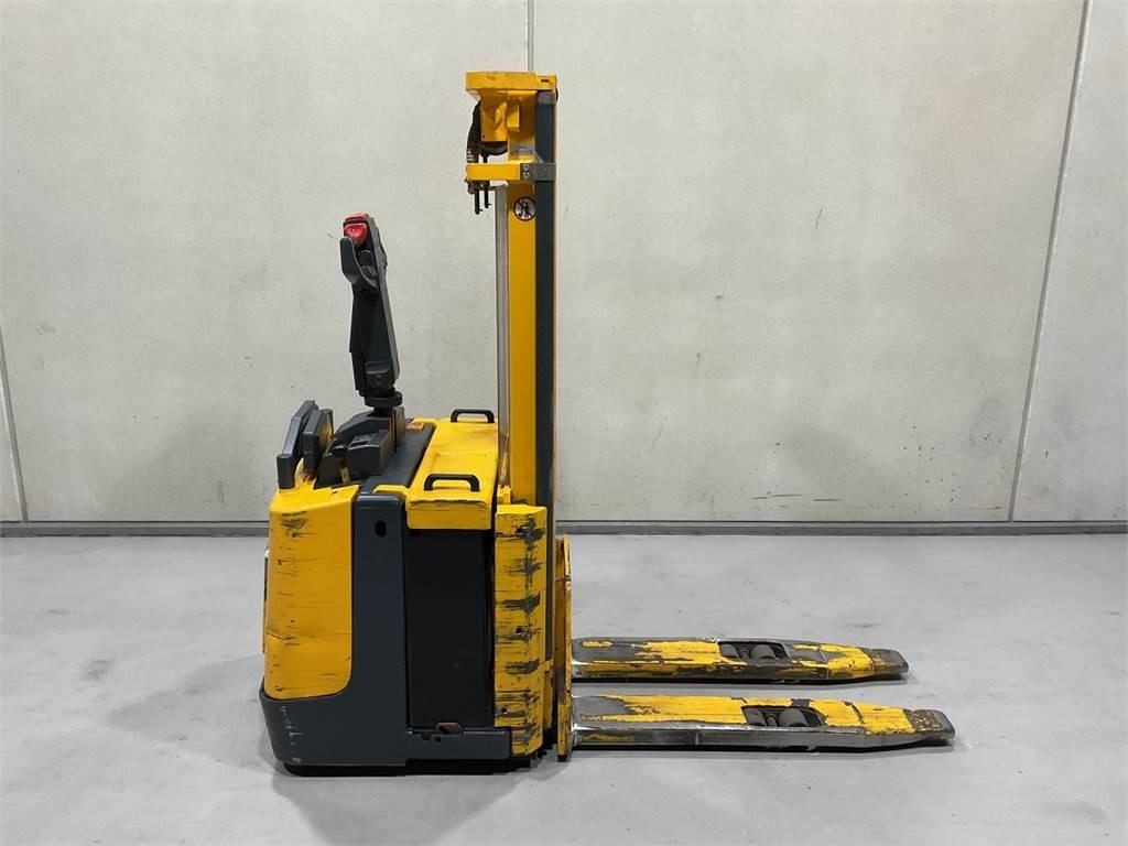 Jungheinrich ERC 14 - Stacker: picture 1 Jungheinrich ERC 14 - Stacker: picture 1