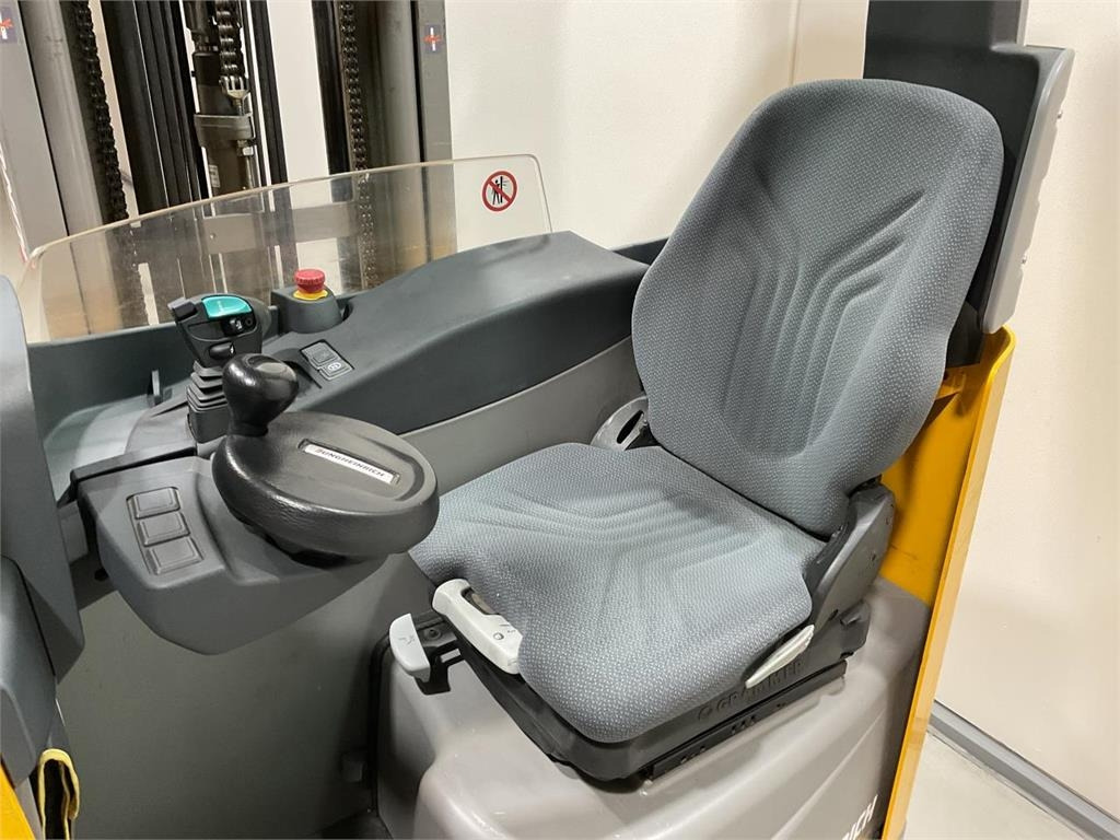 Jungheinrich ETV 214 - Reach truck: picture 5 Jungheinrich ETV 214 - Reach truck: picture 5