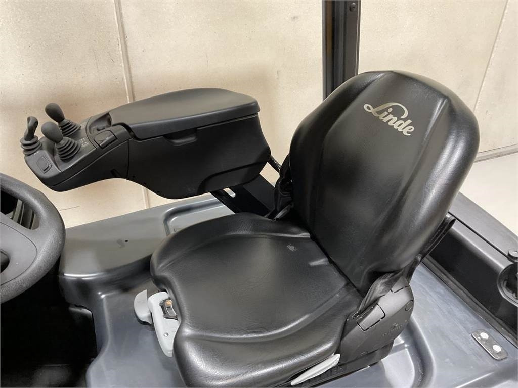 Electric forklift Linde E20-02: picture 6