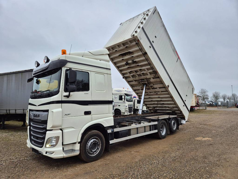 DAF XF 530 6x2 //Volume tipper 45m3// - Tipper: picture 1 DAF XF 530 6x2 //Volume tipper 45m3// - Tipper: picture 1