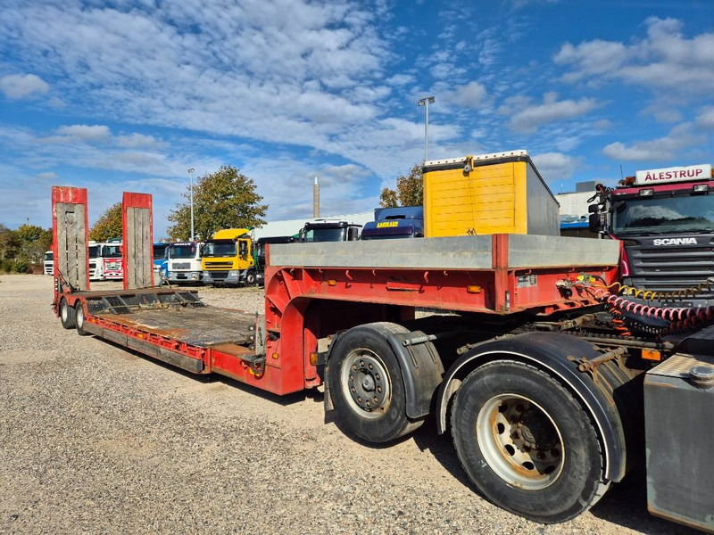 Nooteboom Machine trailer W/ extendable bed & Hyd Ramps - Low loader semi-trailer: picture 2 Nooteboom Machine trailer W/ extendable bed & Hyd Ramps - Low loader semi-trailer: picture 2