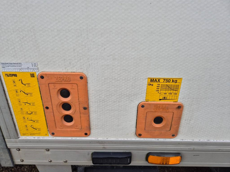 Leasing of Volkswagen Crafter 35 2,0 TDi 140 / BOX / LIFT Volkswagen Crafter 35 2,0 TDi 140 / BOX / LIFT: picture 12 Leasing of Volkswagen Crafter 35 2,0 TDi 140 / BOX / LIFT Volkswagen Crafter 35 2,0 TDi 140 / BOX / LIFT: picture 12