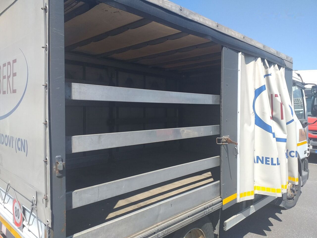 DAF 45.150 E.3 - Curtainsider truck: picture 5 DAF 45.150 E.3 - Curtainsider truck: picture 5
