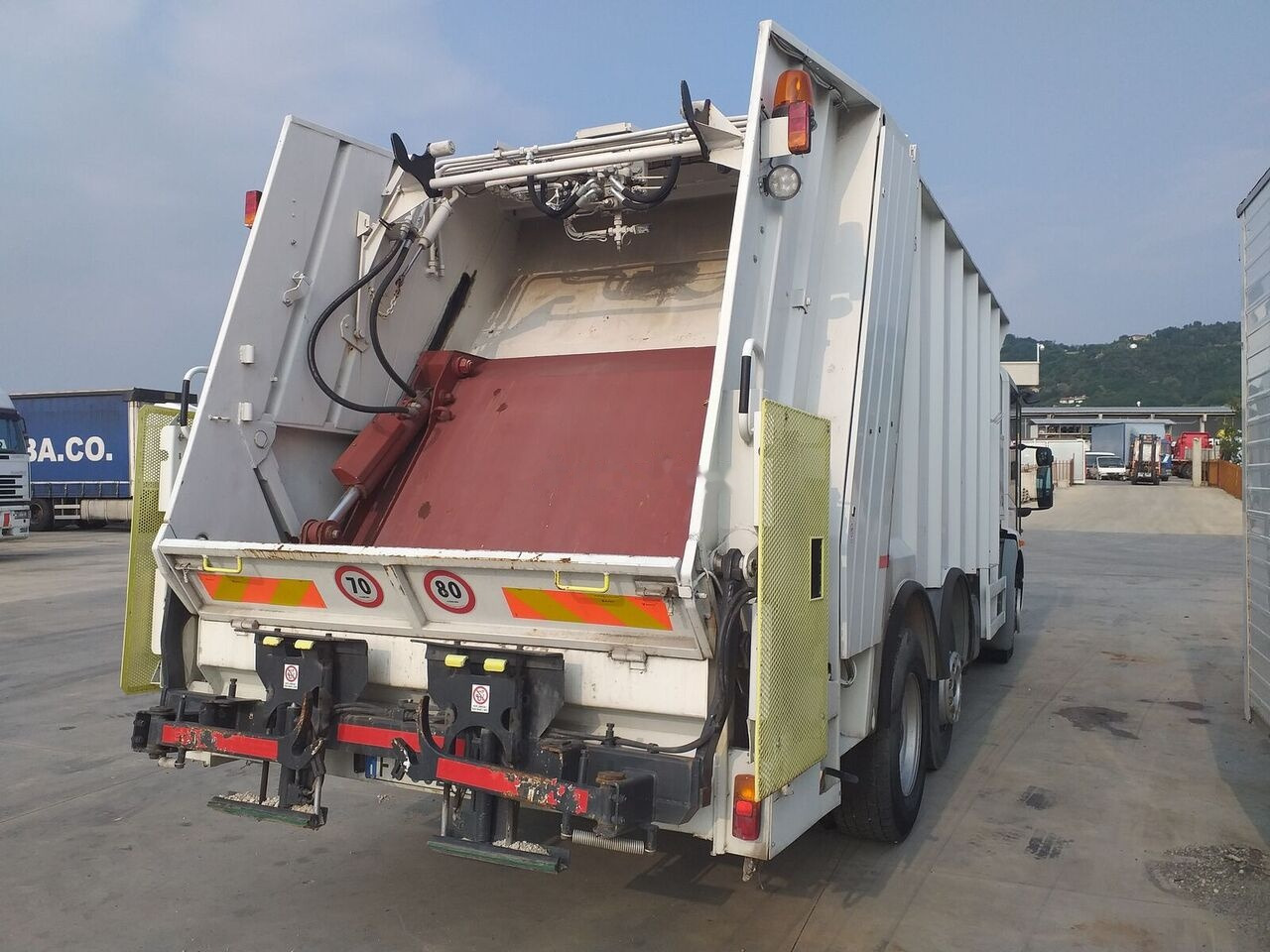 Mercedes-Benz Econic 2628 - Garbage truck: picture 4 Mercedes-Benz Econic 2628 - Garbage truck: picture 4